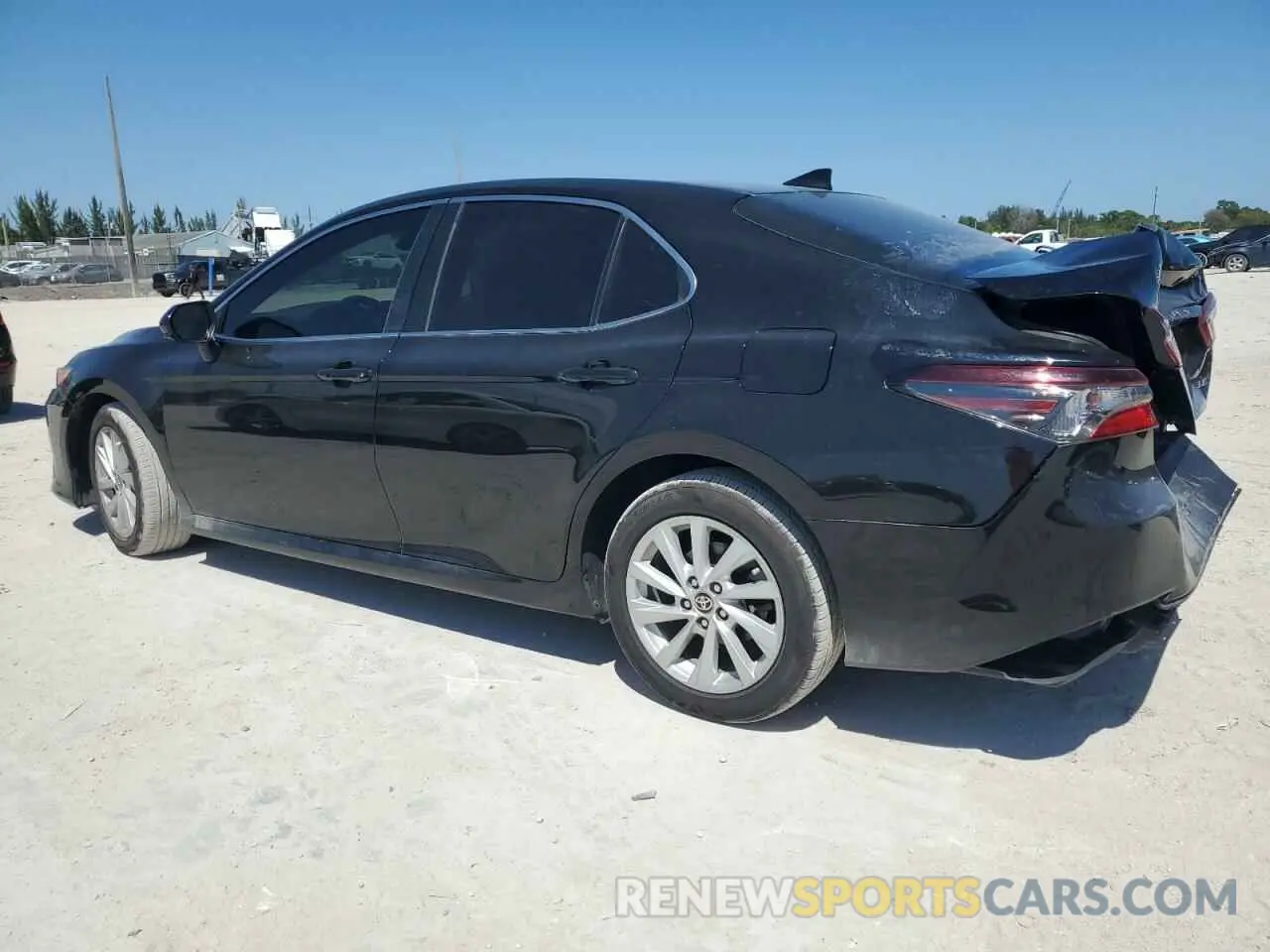 2 Photograph of a damaged car 4T1C11AK1MU612489 TOYOTA CAMRY 2021