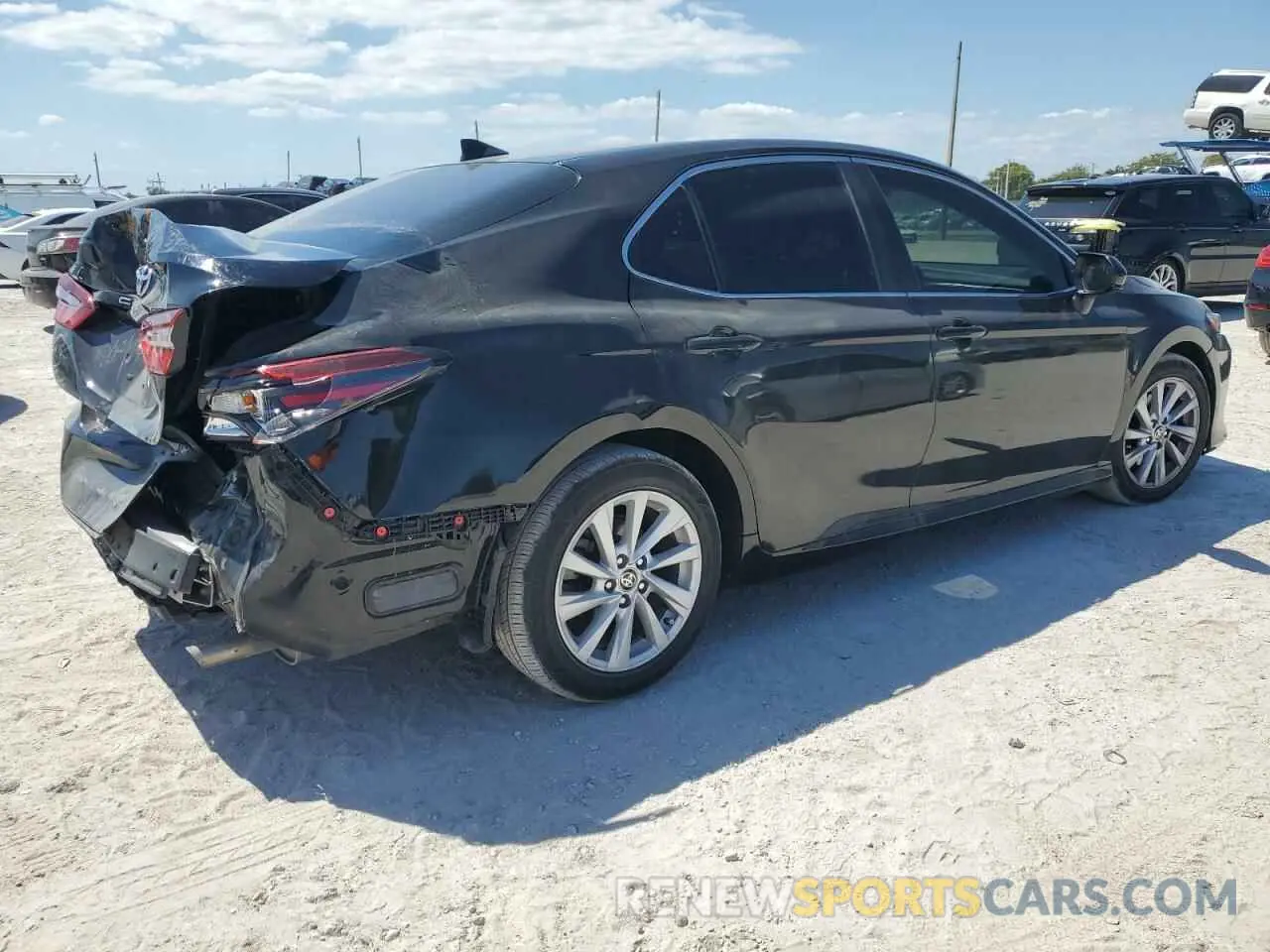 3 Photograph of a damaged car 4T1C11AK1MU612489 TOYOTA CAMRY 2021