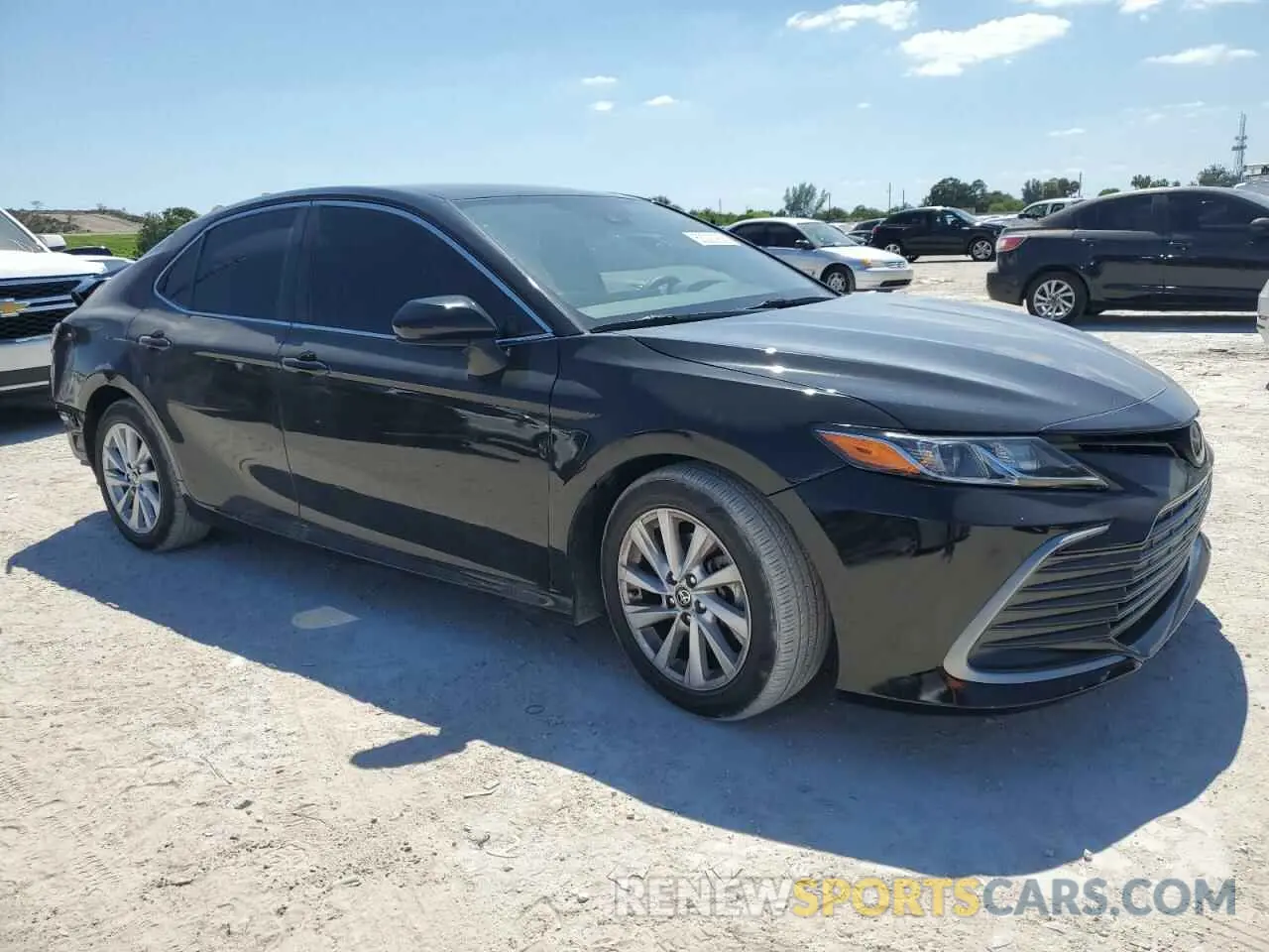 4 Photograph of a damaged car 4T1C11AK1MU612489 TOYOTA CAMRY 2021