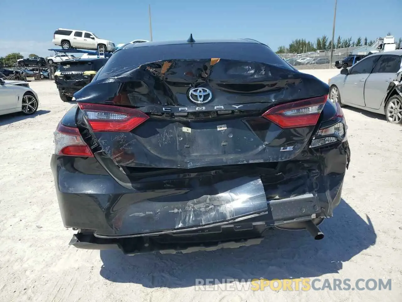 6 Photograph of a damaged car 4T1C11AK1MU612489 TOYOTA CAMRY 2021