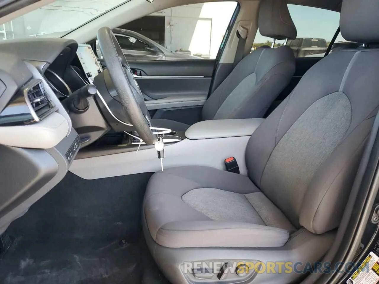 7 Photograph of a damaged car 4T1C11AK1MU612489 TOYOTA CAMRY 2021