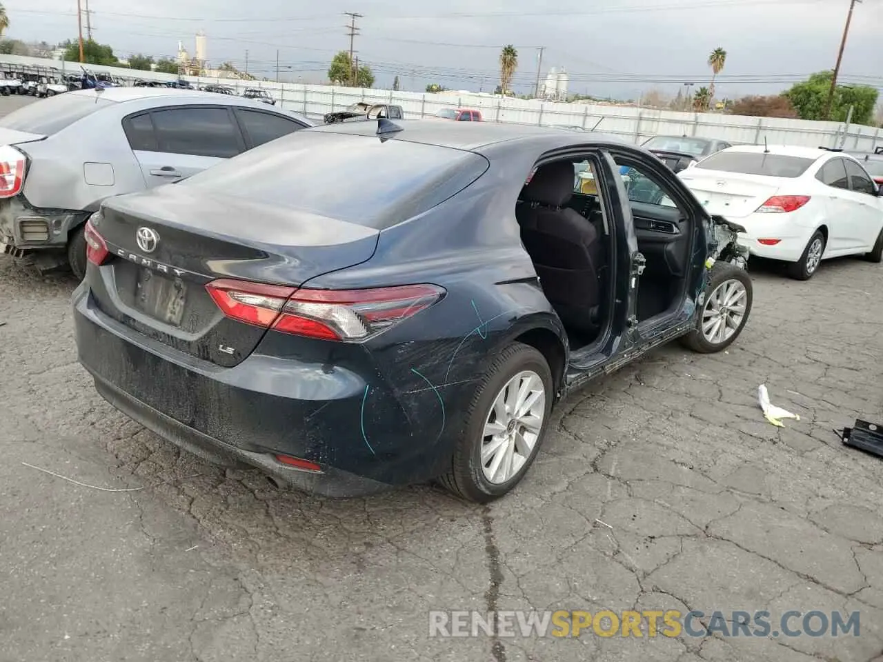 3 Photograph of a damaged car 4T1C11AK2MU443471 TOYOTA CAMRY 2021