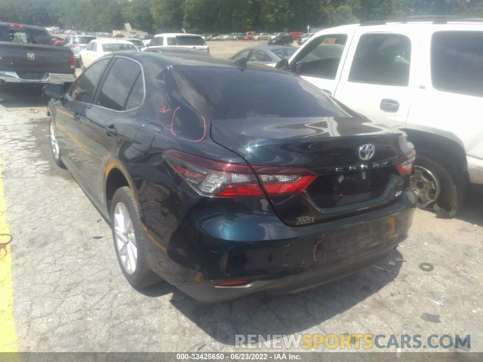 3 Фотография поврежденного автомобиля 4T1C11AK2MU450324 TOYOTA CAMRY 2021