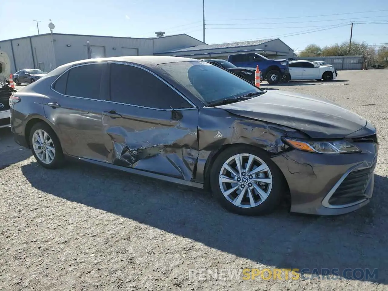 4 Фотография поврежденного автомобиля 4T1C11AK2MU453417 TOYOTA CAMRY 2021
