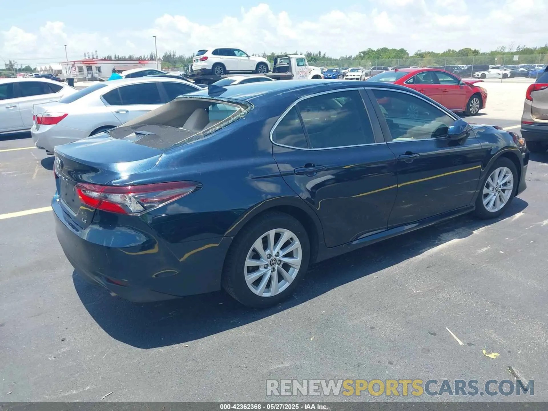 4 Photograph of a damaged car 4T1C11AK2MU455202 TOYOTA CAMRY 2021