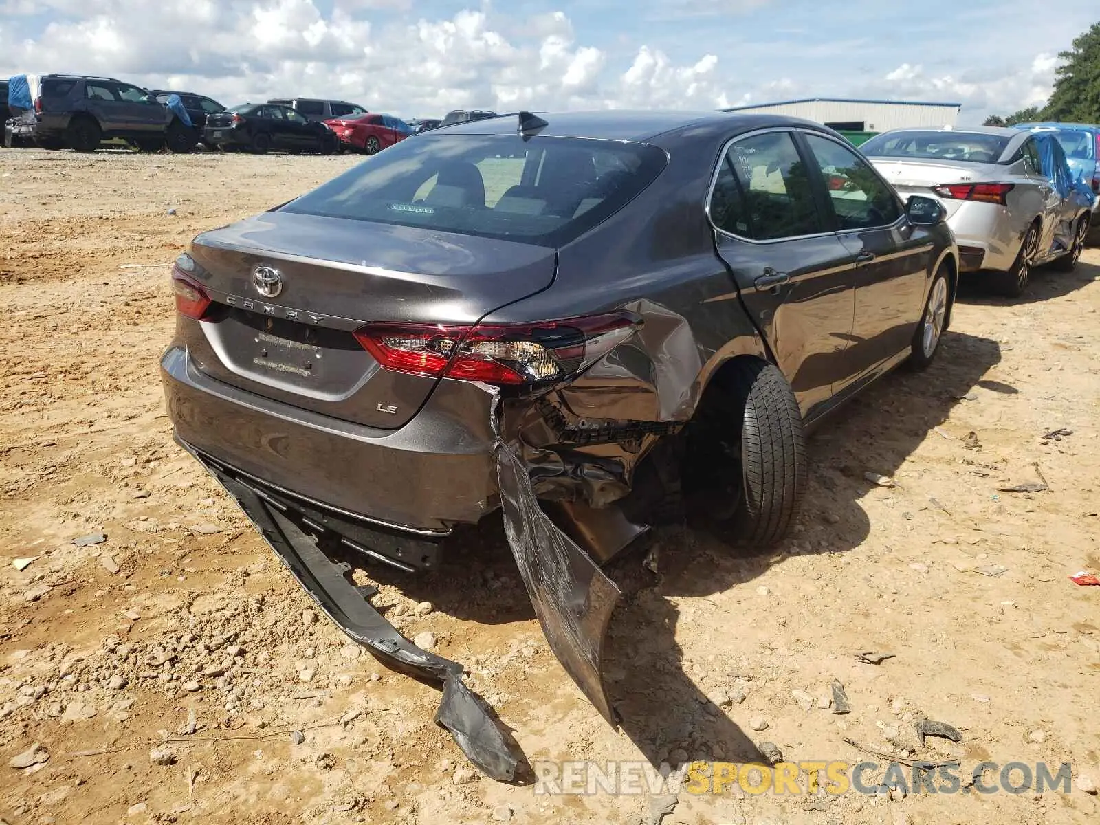 4 Фотография поврежденного автомобиля 4T1C11AK2MU457984 TOYOTA CAMRY 2021