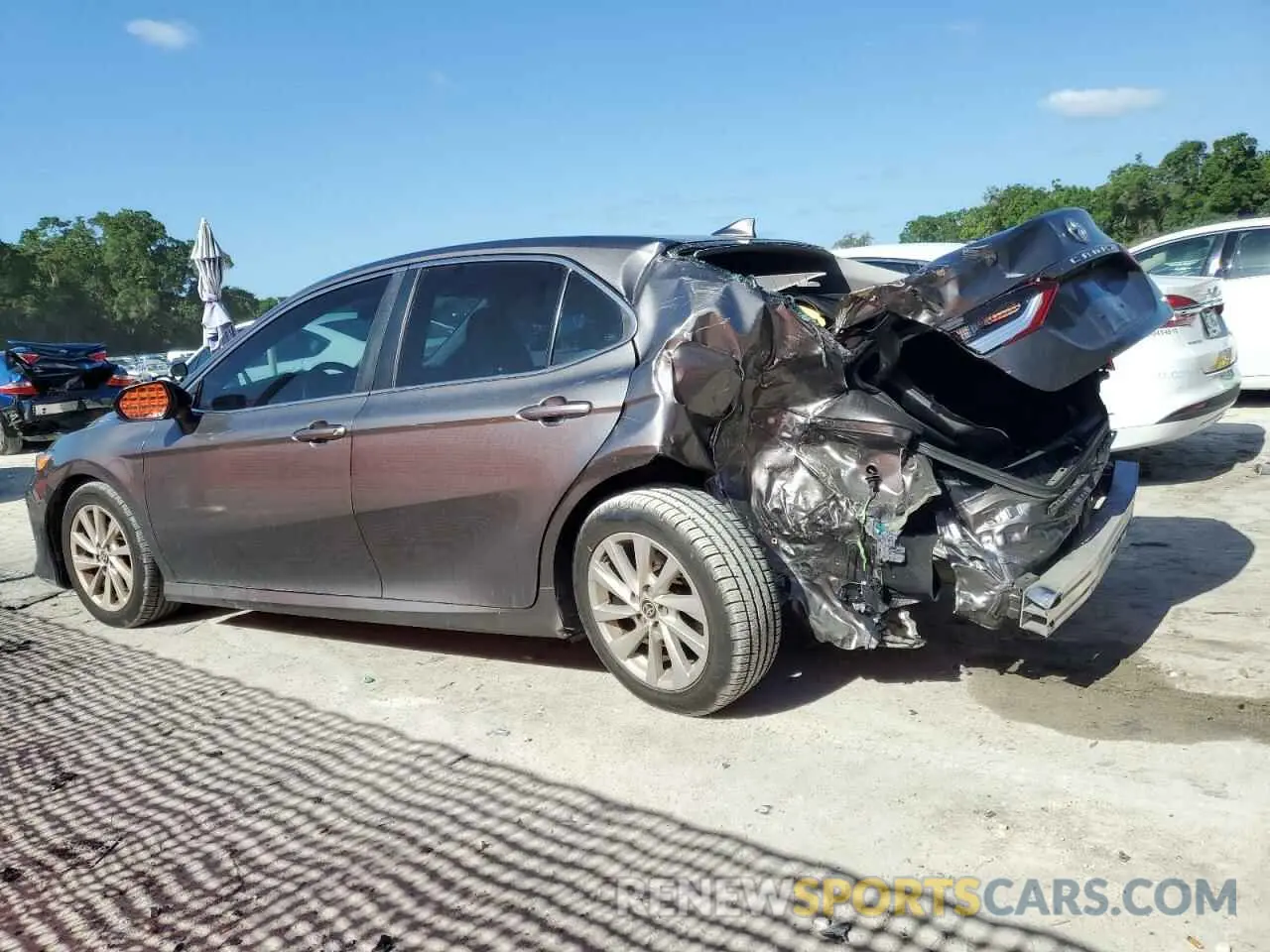 2 Фотография поврежденного автомобиля 4T1C11AK2MU539231 TOYOTA CAMRY 2021