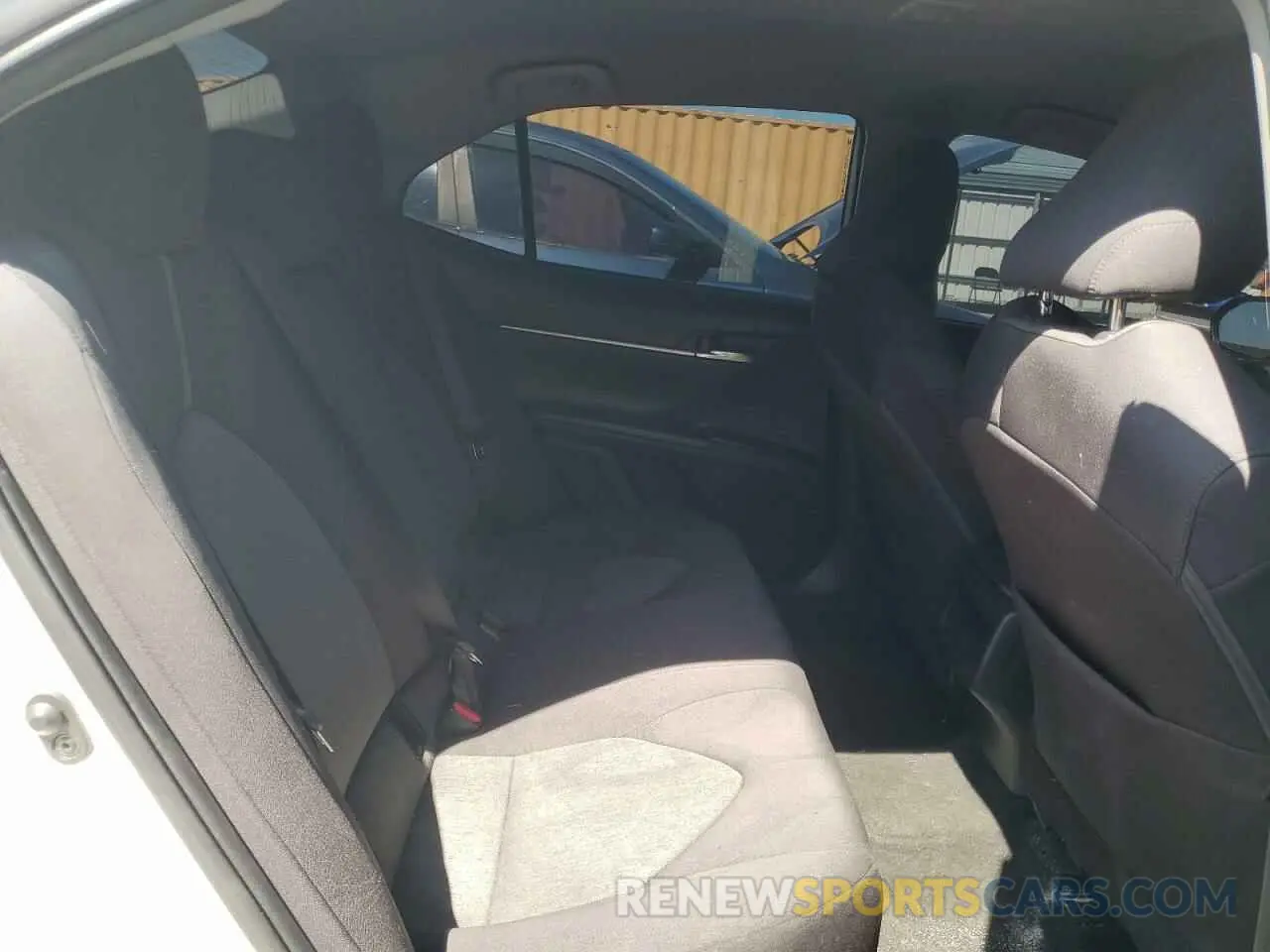 10 Photograph of a damaged car 4T1C11AK2MU563240 TOYOTA CAMRY 2021