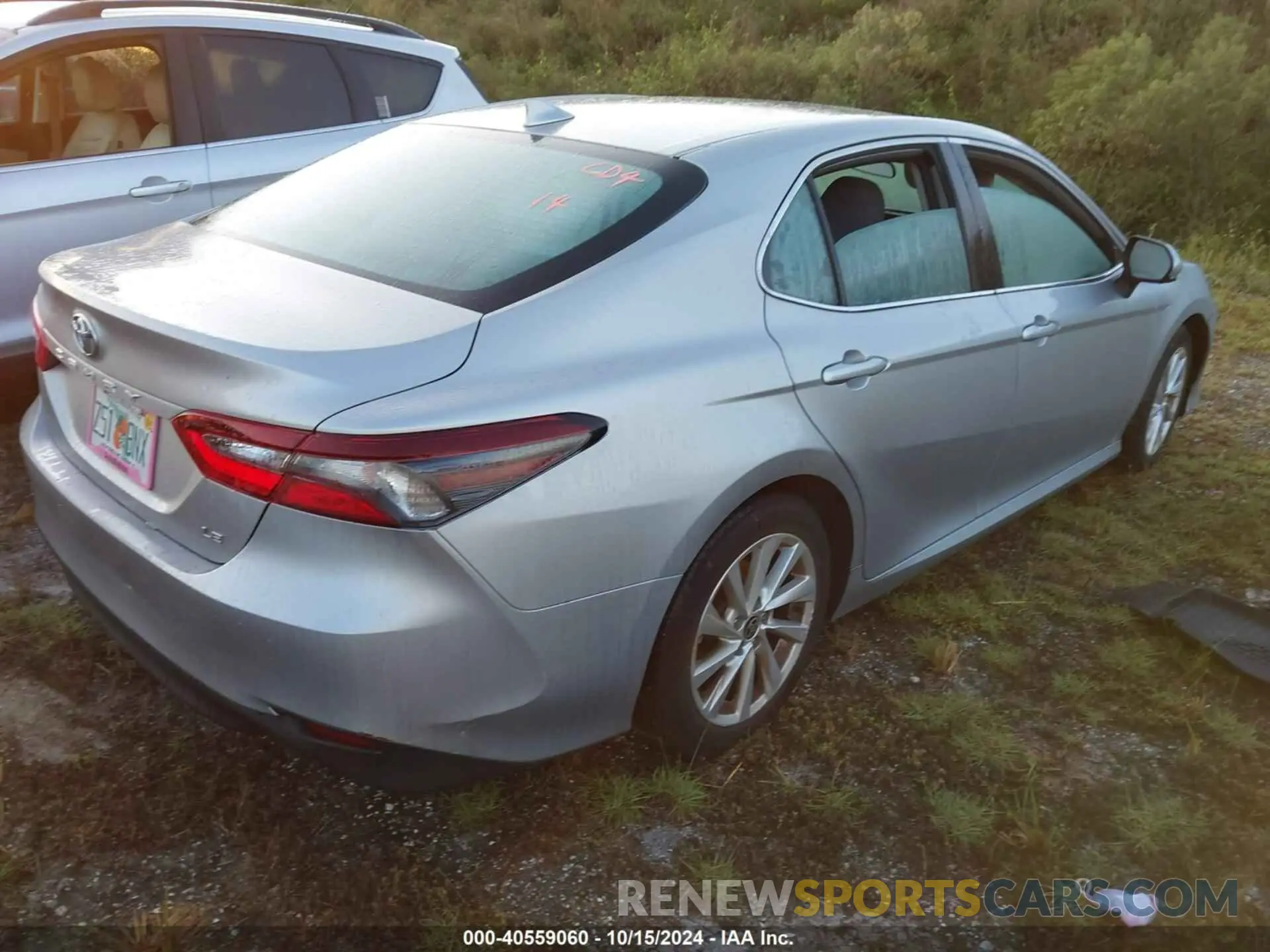 4 Photograph of a damaged car 4T1C11AK3MU442605 TOYOTA CAMRY 2021