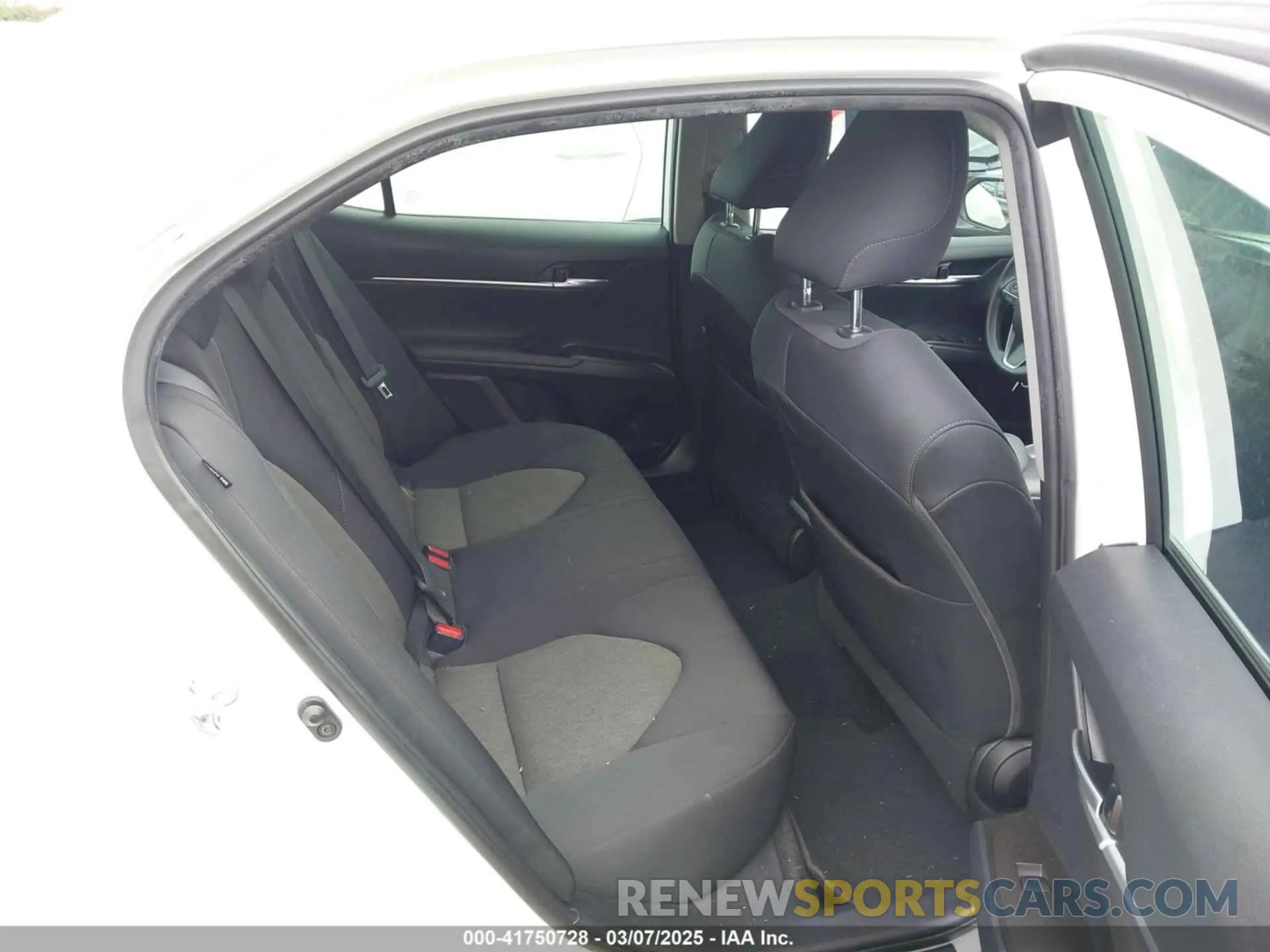 8 Фотография поврежденного автомобиля 4T1C11AK3MU457038 TOYOTA CAMRY 2021