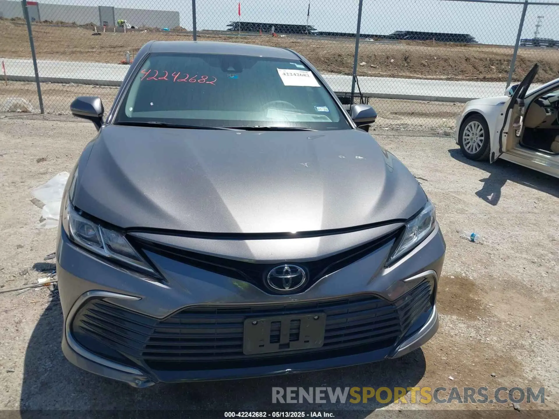 12 Фотография поврежденного автомобиля 4T1C11AK3MU526276 TOYOTA CAMRY 2021