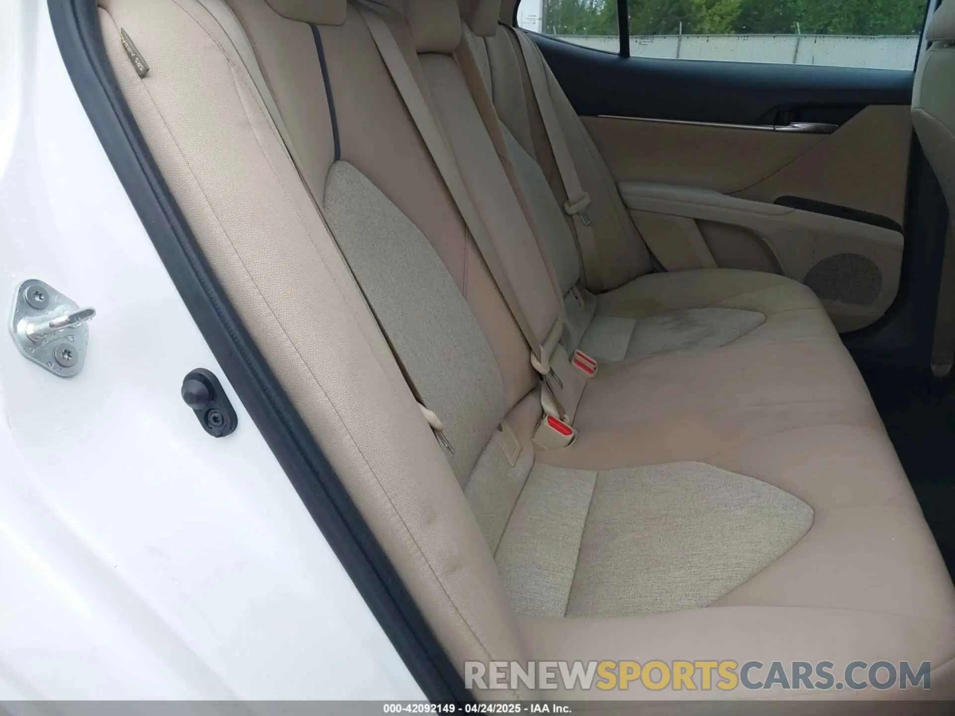 8 Photograph of a damaged car 4T1C11AK3MU545250 TOYOTA CAMRY 2021