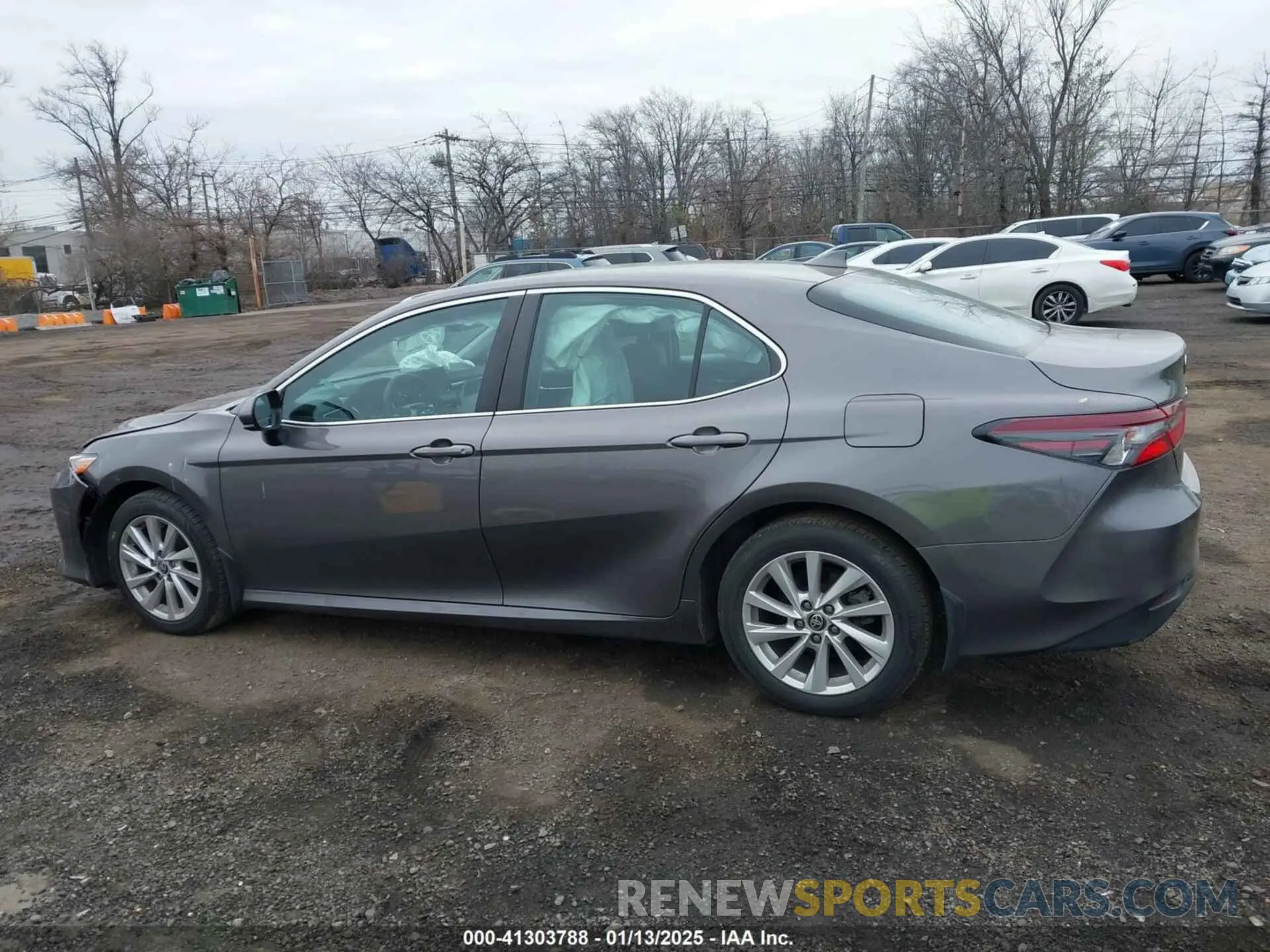 14 Photograph of a damaged car 4T1C11AK3MU553820 TOYOTA CAMRY 2021