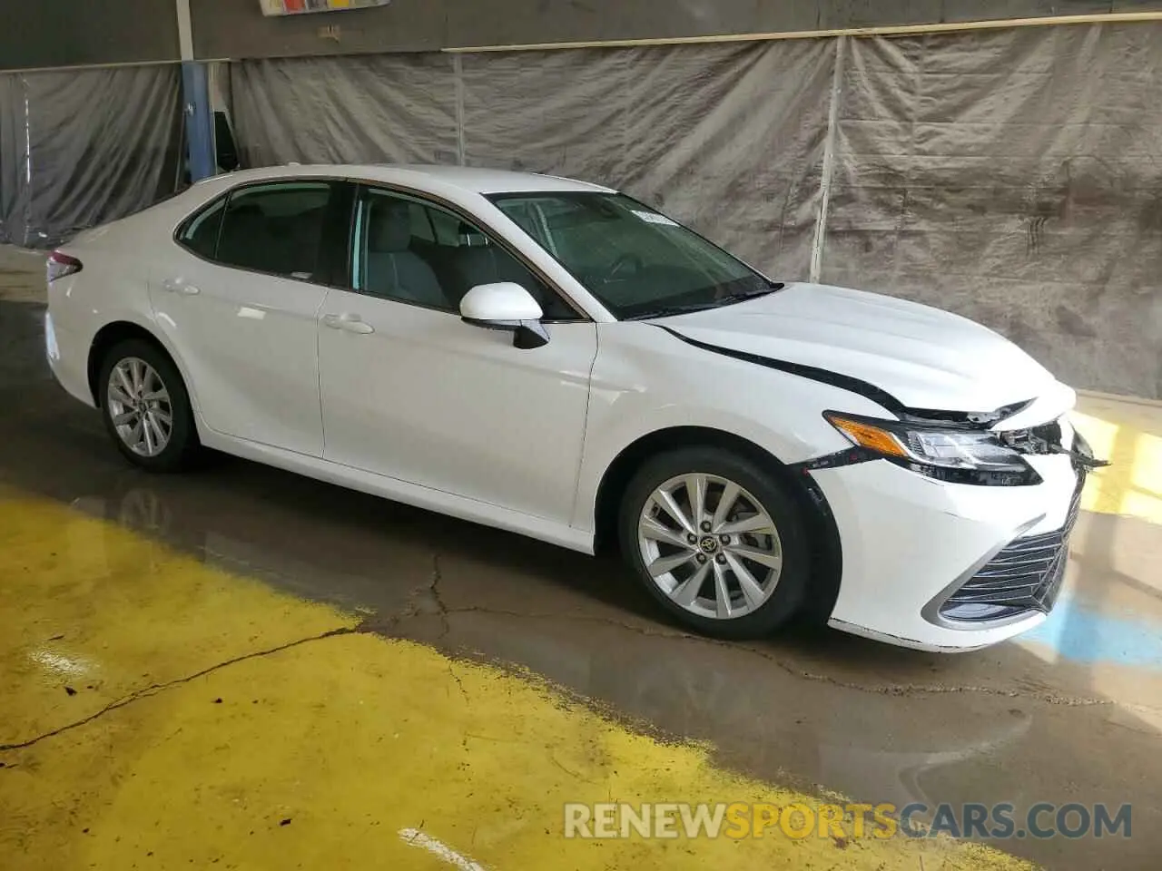 4 Фотография поврежденного автомобиля 4T1C11AK3MU571802 TOYOTA CAMRY 2021