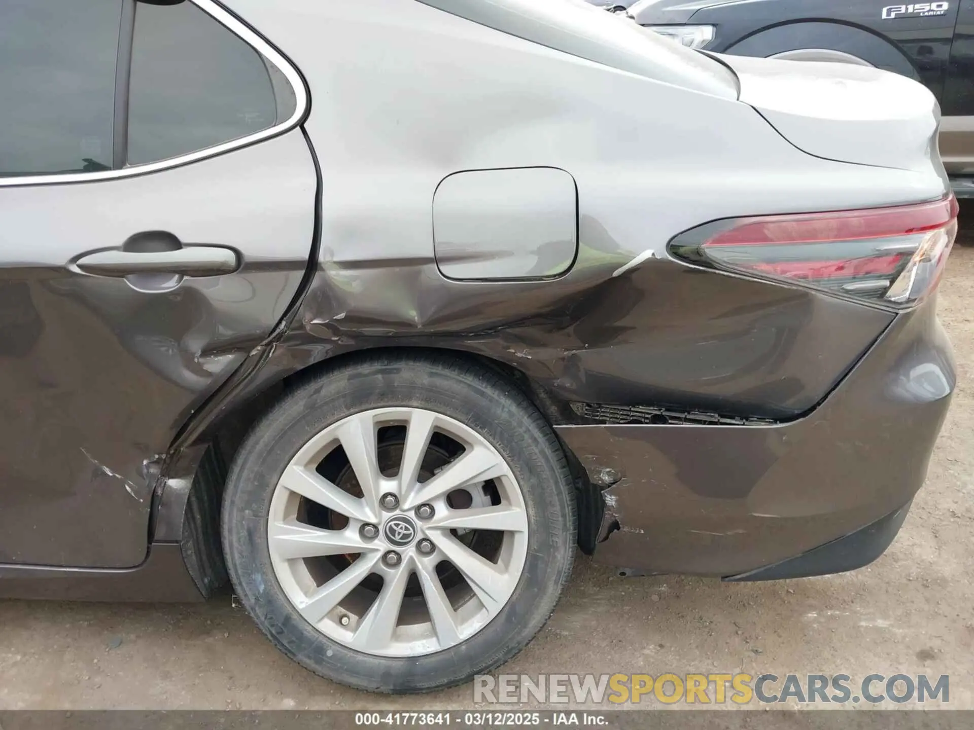 6 Photograph of a damaged car 4T1C11AK3MU614549 TOYOTA CAMRY 2021