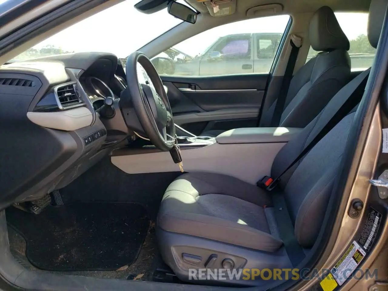 7 Фотография поврежденного автомобиля 4T1C11AK4MU437199 TOYOTA CAMRY 2021