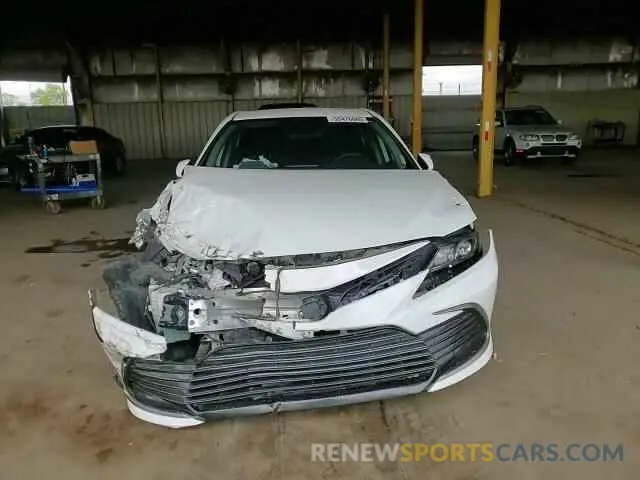13 Photograph of a damaged car 4T1C11AK4MU446095 TOYOTA CAMRY 2021