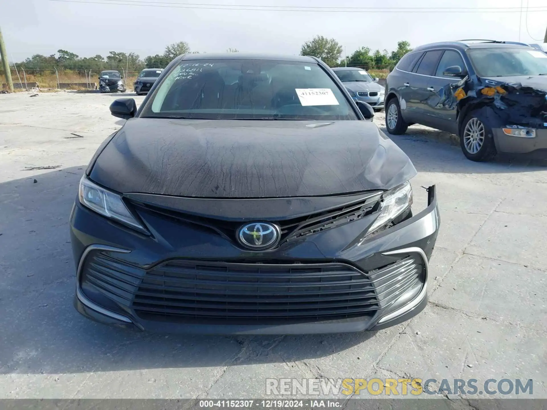 12 Photograph of a damaged car 4T1C11AK4MU446677 TOYOTA CAMRY 2021
