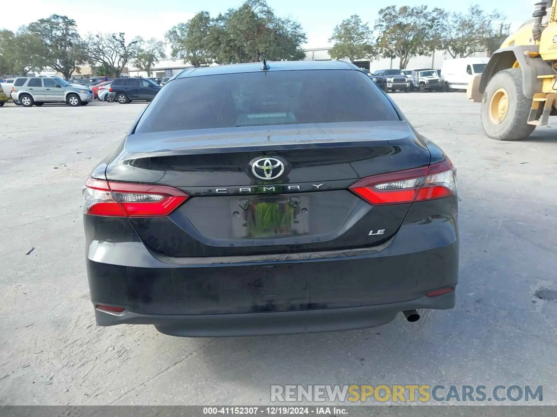 16 Photograph of a damaged car 4T1C11AK4MU446677 TOYOTA CAMRY 2021