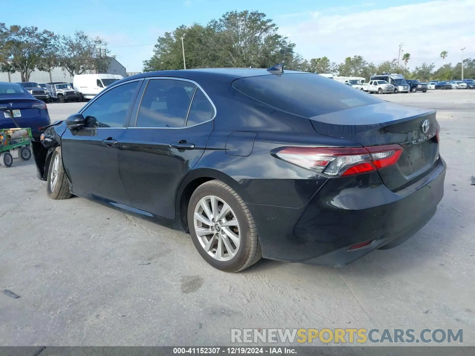 3 Photograph of a damaged car 4T1C11AK4MU446677 TOYOTA CAMRY 2021