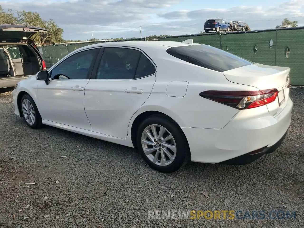 2 Фотография поврежденного автомобиля 4T1C11AK4MU476939 TOYOTA CAMRY 2021