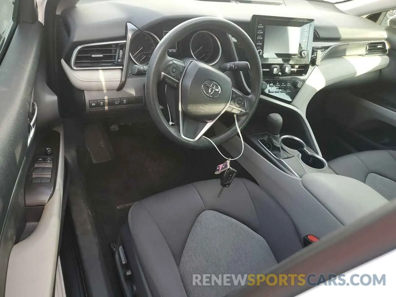 8 Фотография поврежденного автомобиля 4T1C11AK4MU476939 TOYOTA CAMRY 2021