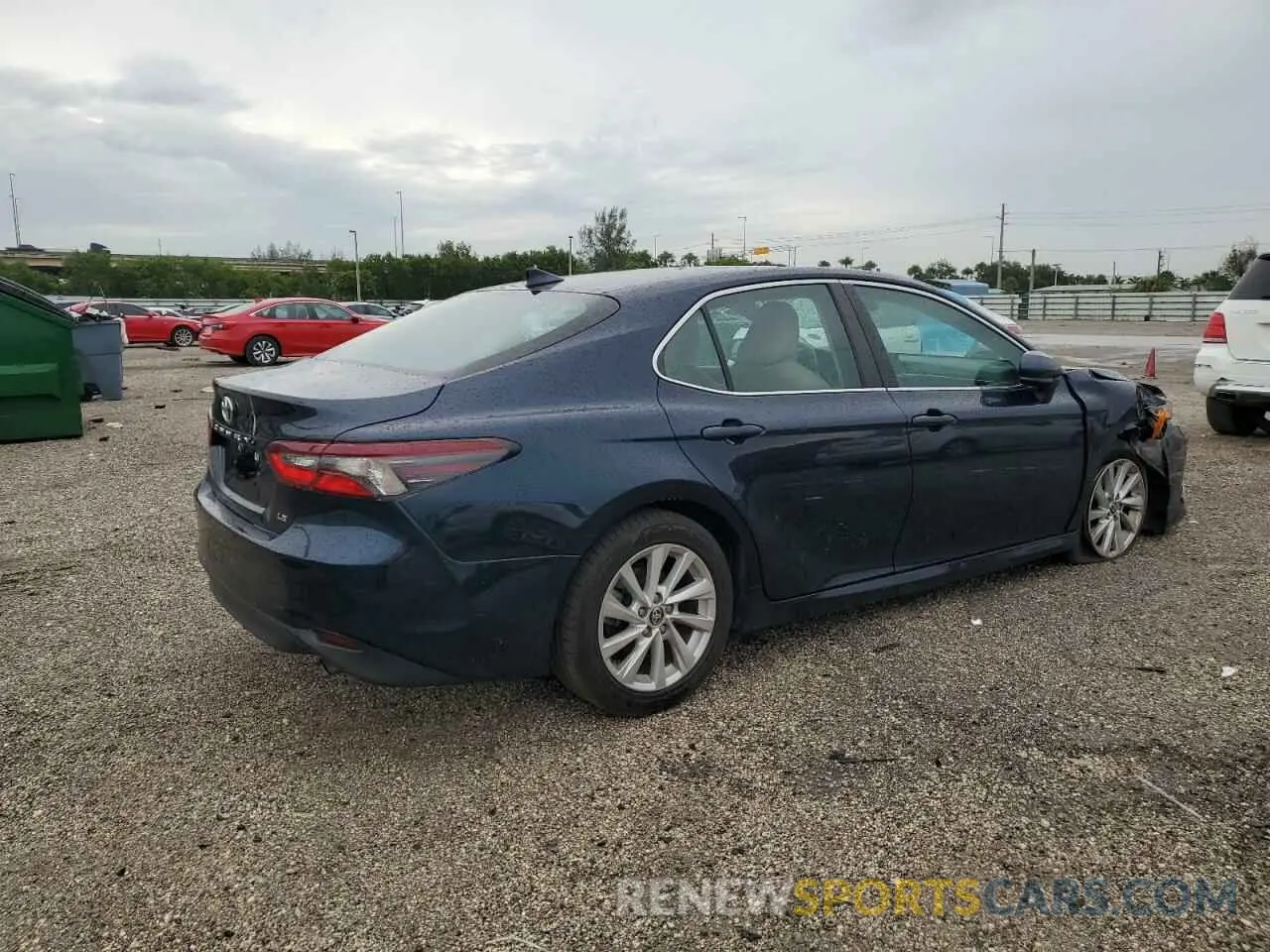 3 Фотография поврежденного автомобиля 4T1C11AK4MU535844 TOYOTA CAMRY 2021