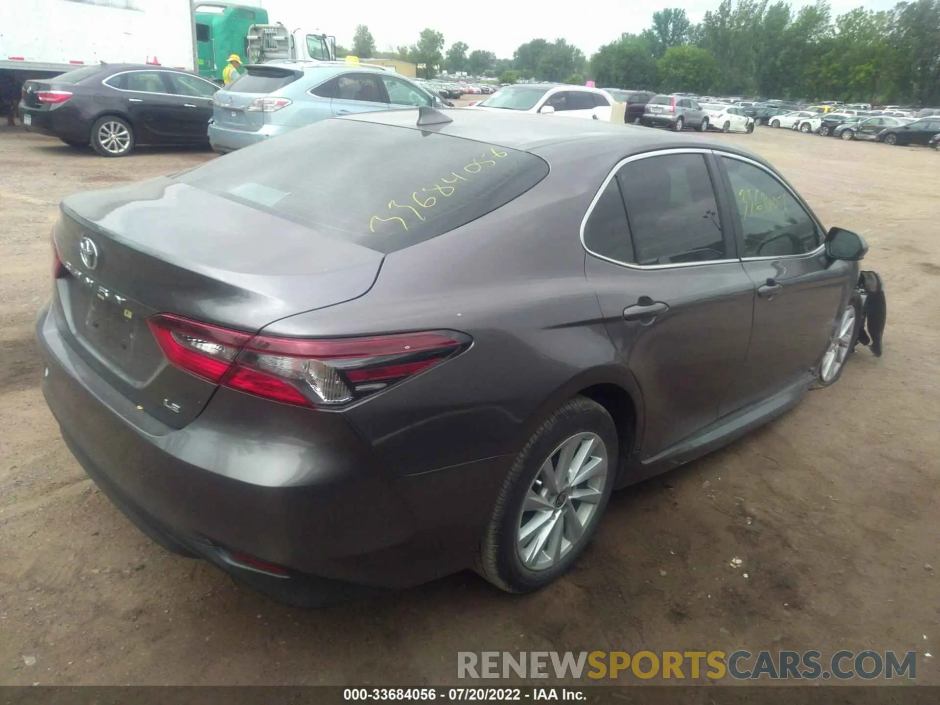 4 Фотография поврежденного автомобиля 4T1C11AK4MU570738 TOYOTA CAMRY 2021