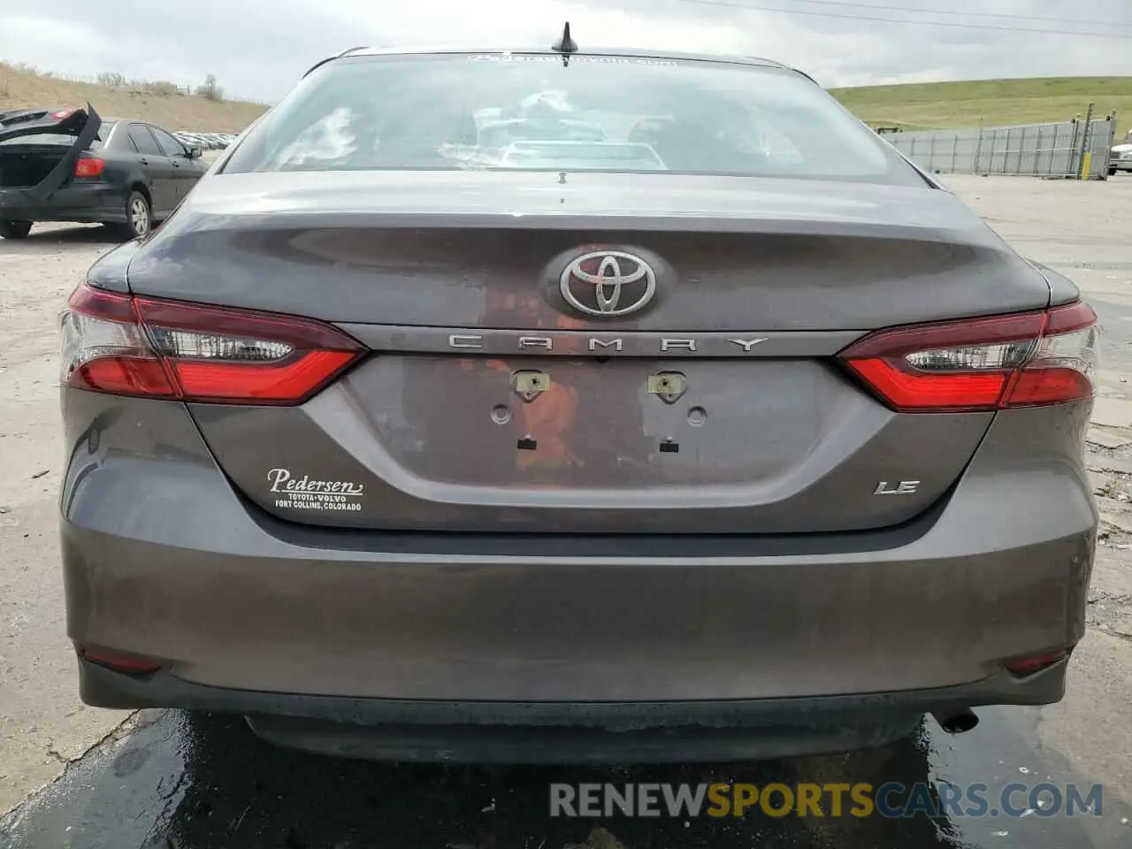 6 Photograph of a damaged car 4T1C11AK4MU579102 TOYOTA CAMRY 2021