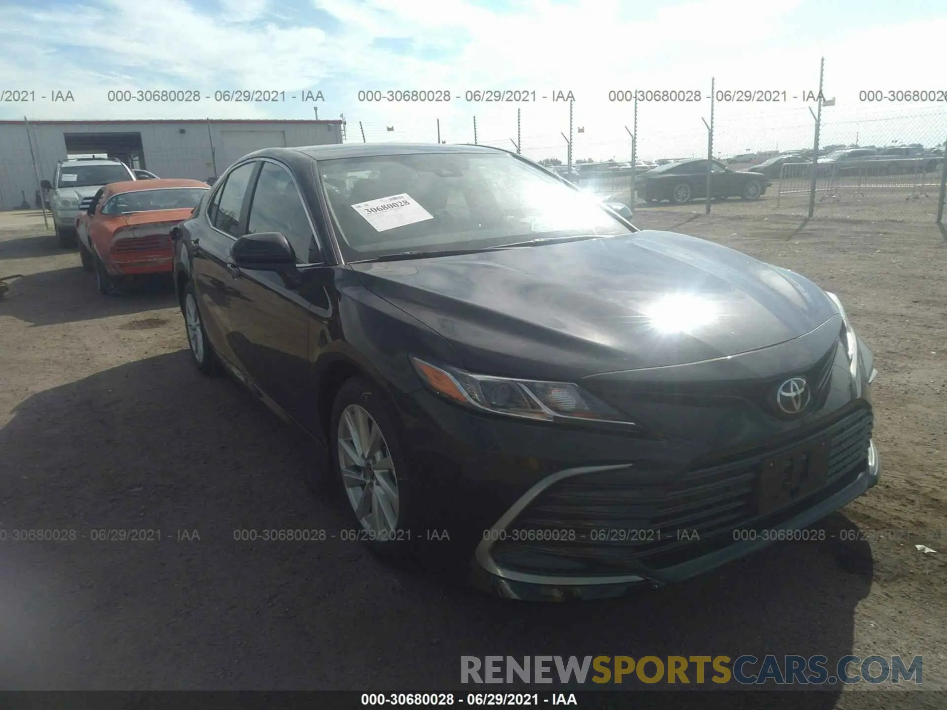 1 Photograph of a damaged car 4T1C11AK4MU588866 TOYOTA CAMRY 2021