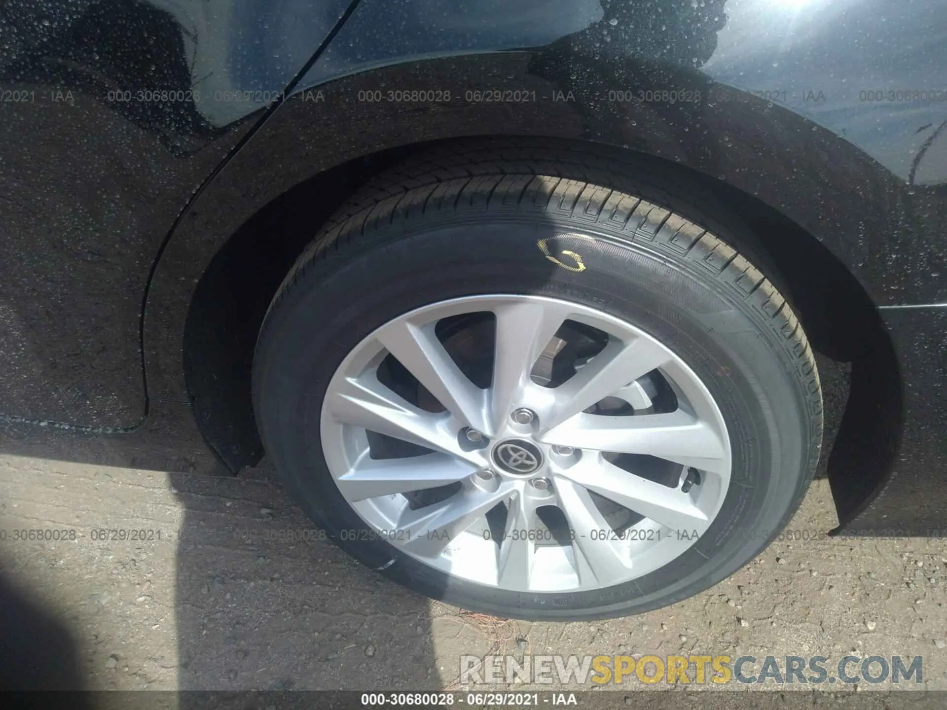 13 Photograph of a damaged car 4T1C11AK4MU588866 TOYOTA CAMRY 2021