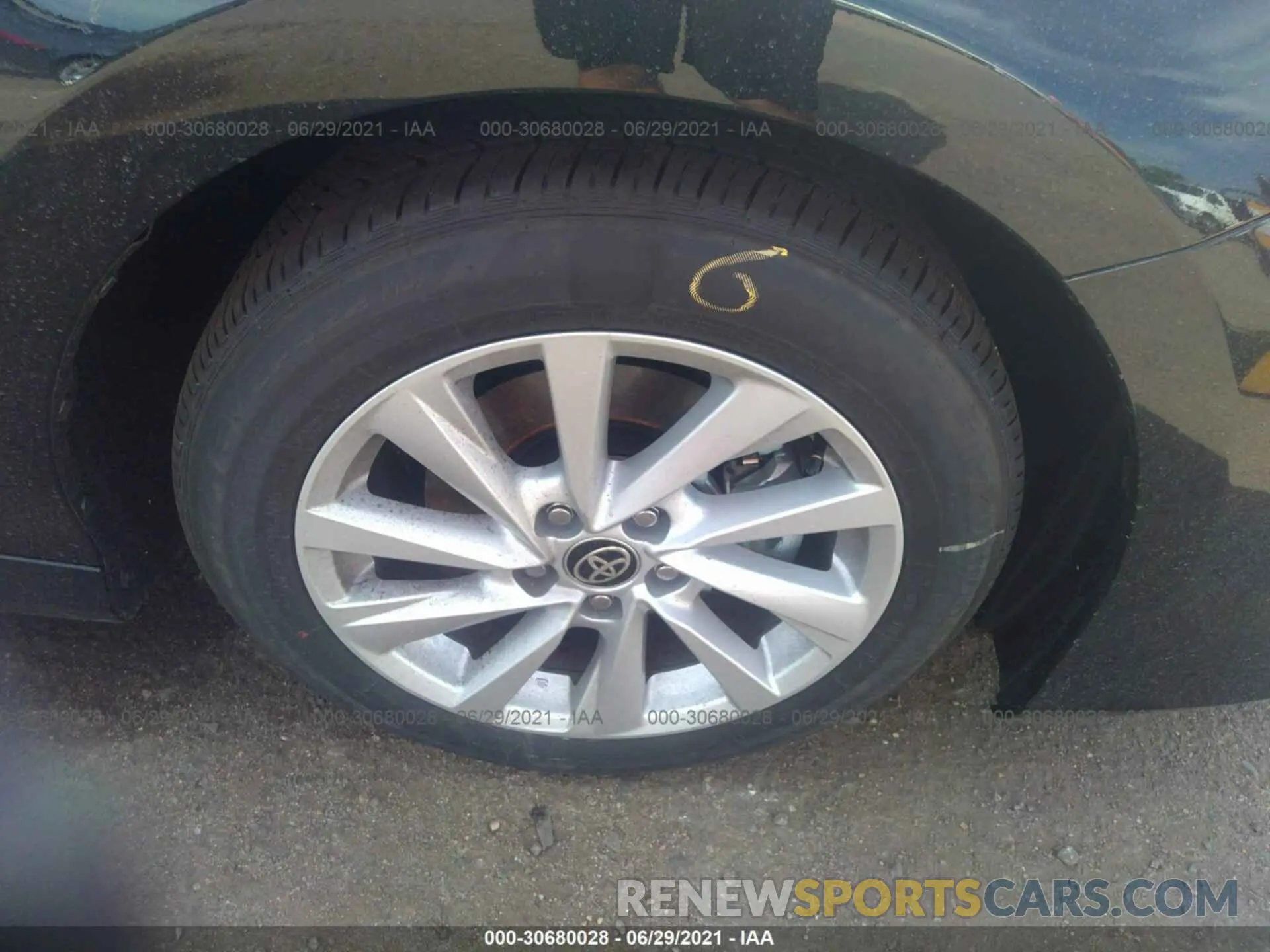 14 Photograph of a damaged car 4T1C11AK4MU588866 TOYOTA CAMRY 2021
