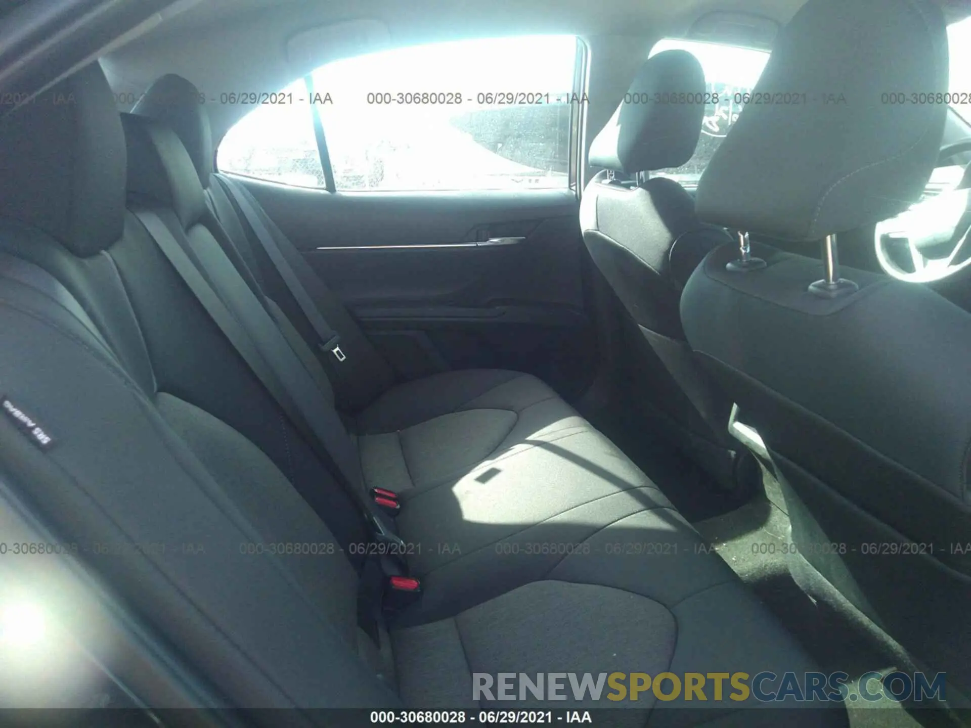 8 Photograph of a damaged car 4T1C11AK4MU588866 TOYOTA CAMRY 2021
