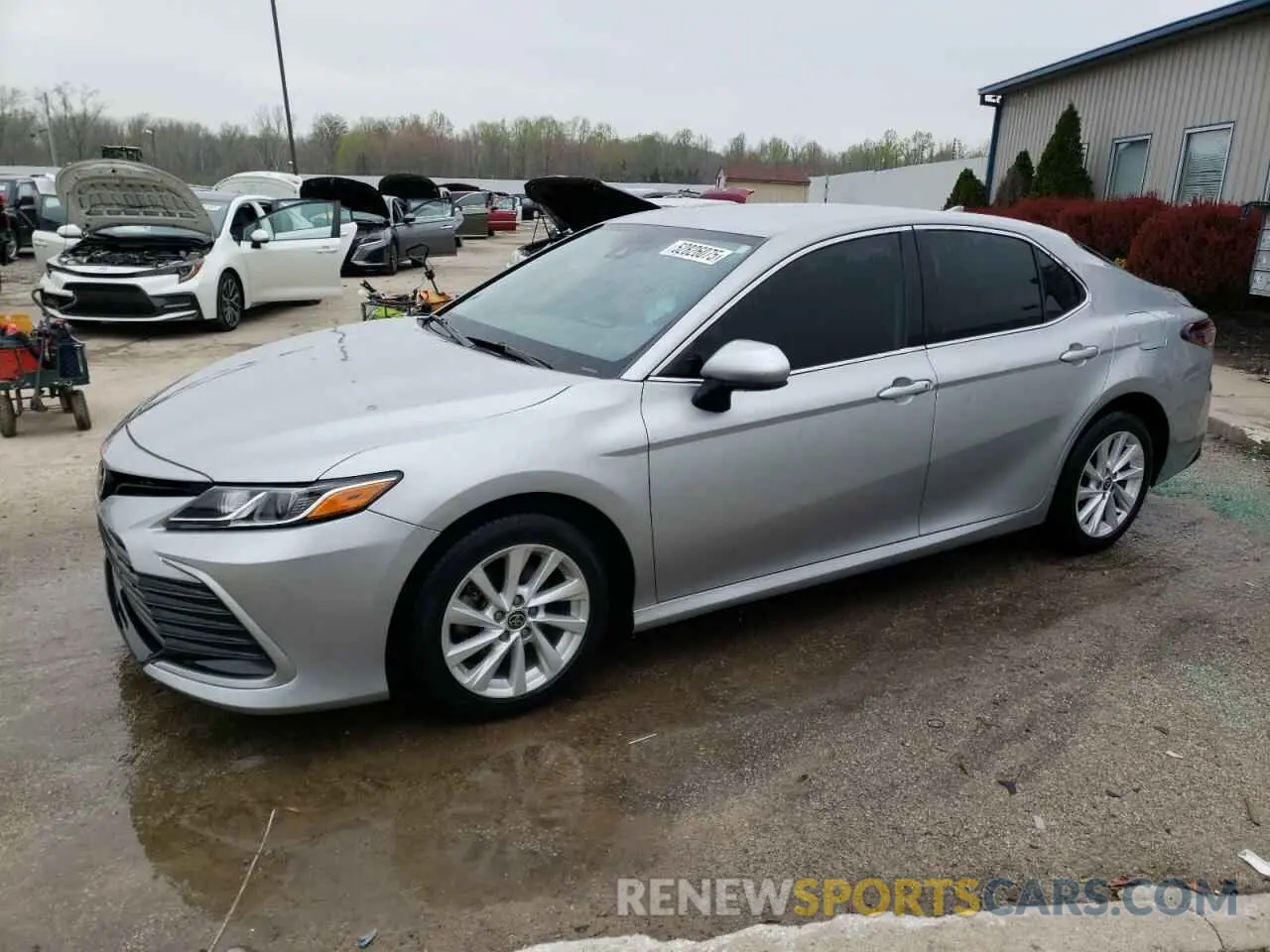 1 Photograph of a damaged car 4T1C11AK4MU593193 TOYOTA CAMRY 2021