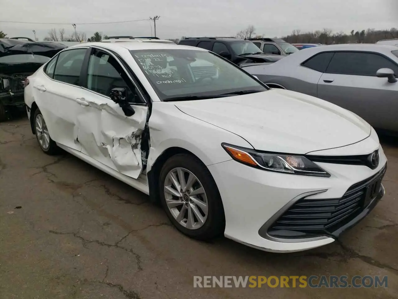 4 Фотография поврежденного автомобиля 4T1C11AK4MU601731 TOYOTA CAMRY 2021