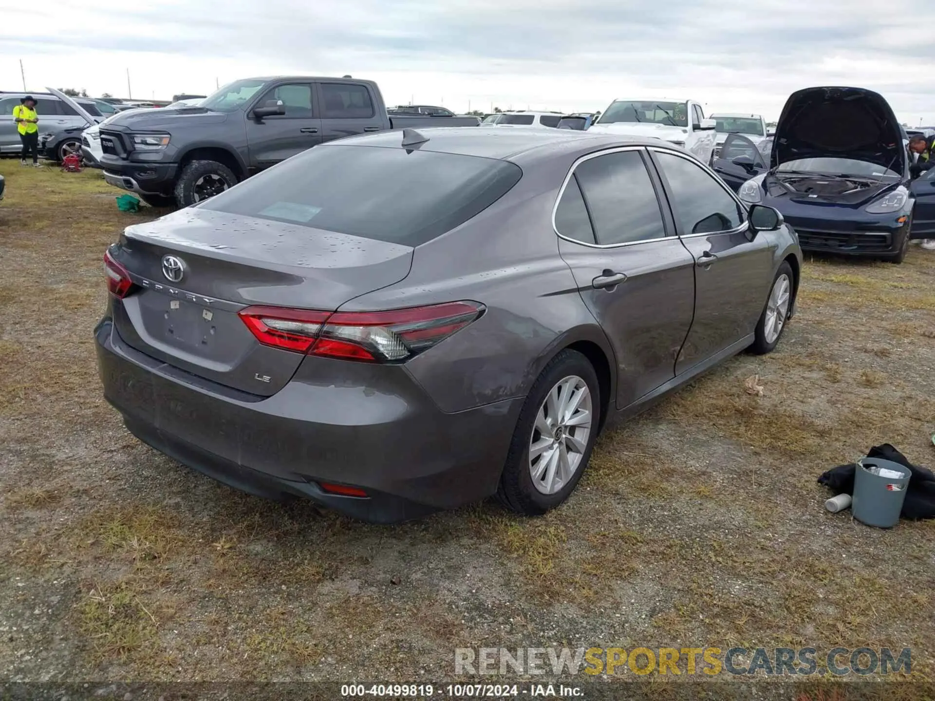 4 Фотография поврежденного автомобиля 4T1C11AK4MU609795 TOYOTA CAMRY 2021
