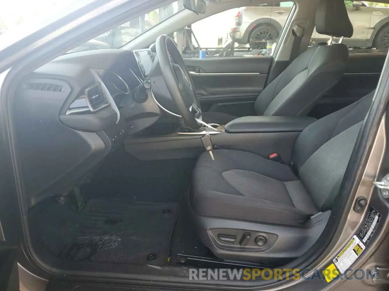 7 Фотография поврежденного автомобиля 4T1C11AK4MU614074 TOYOTA CAMRY 2021