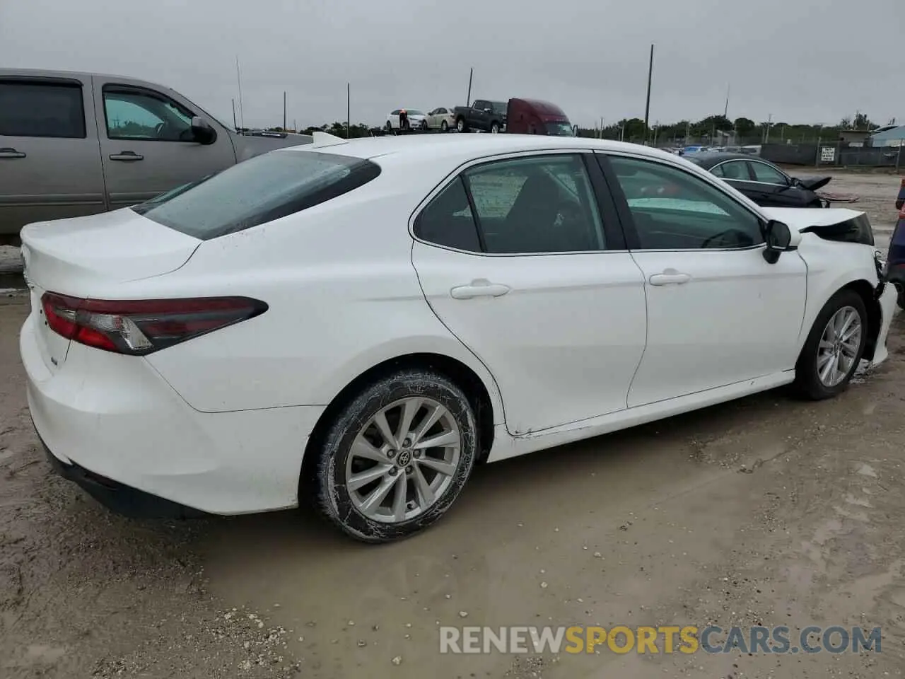 3 Photograph of a damaged car 4T1C11AK5MU415292 TOYOTA CAMRY 2021
