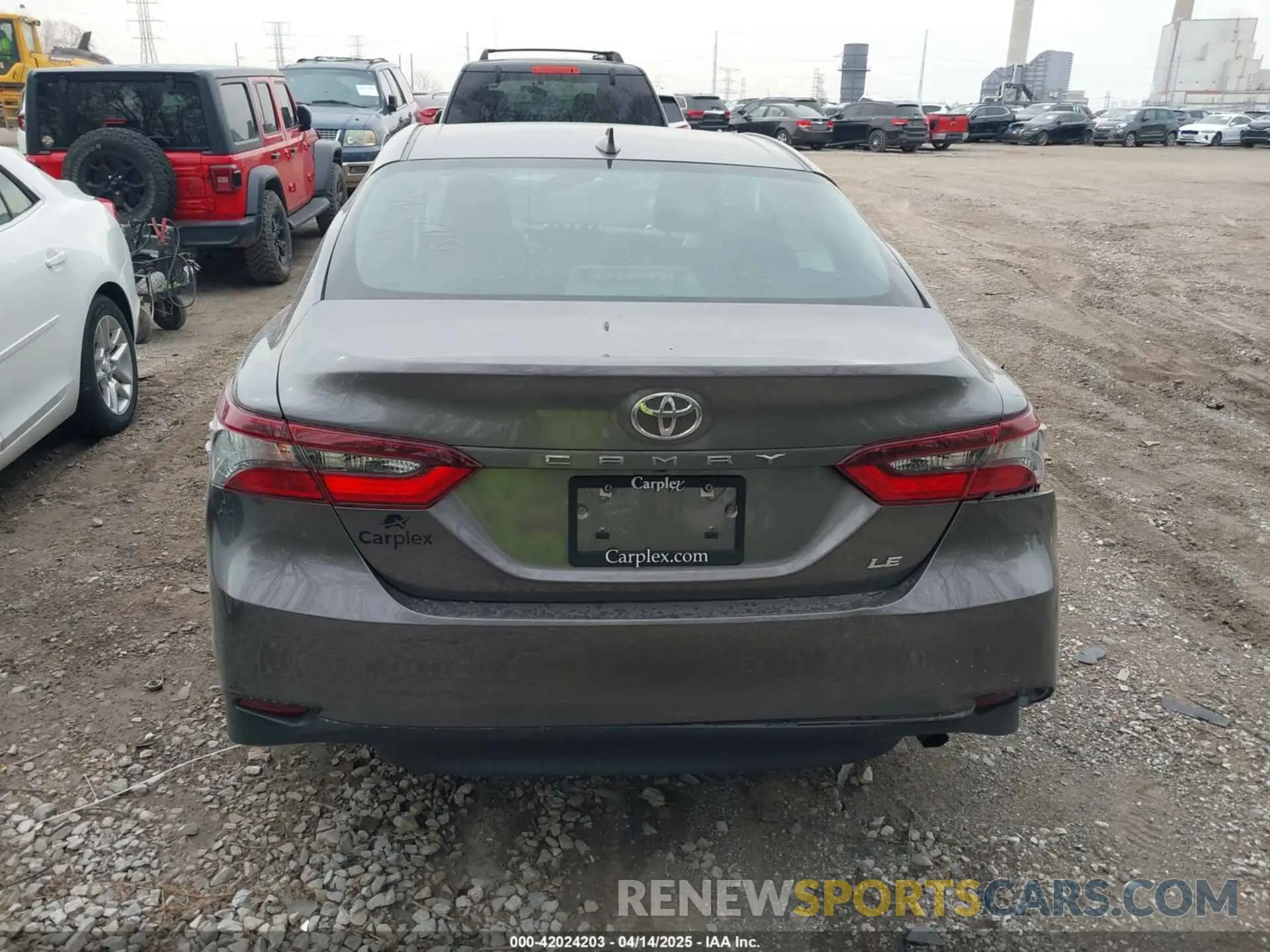 16 Photograph of a damaged car 4T1C11AK5MU468915 TOYOTA CAMRY 2021