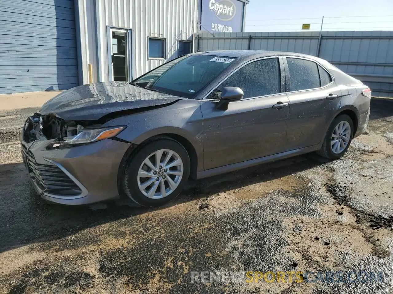 1 Photograph of a damaged car 4T1C11AK5MU541717 TOYOTA CAMRY 2021