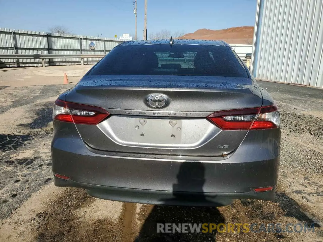 6 Photograph of a damaged car 4T1C11AK5MU541717 TOYOTA CAMRY 2021