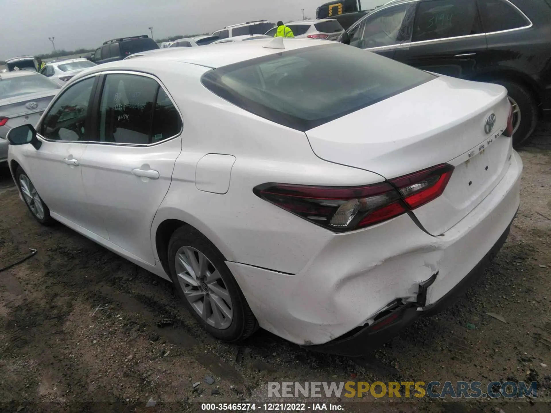 3 Photograph of a damaged car 4T1C11AK5MU586804 TOYOTA CAMRY 2021