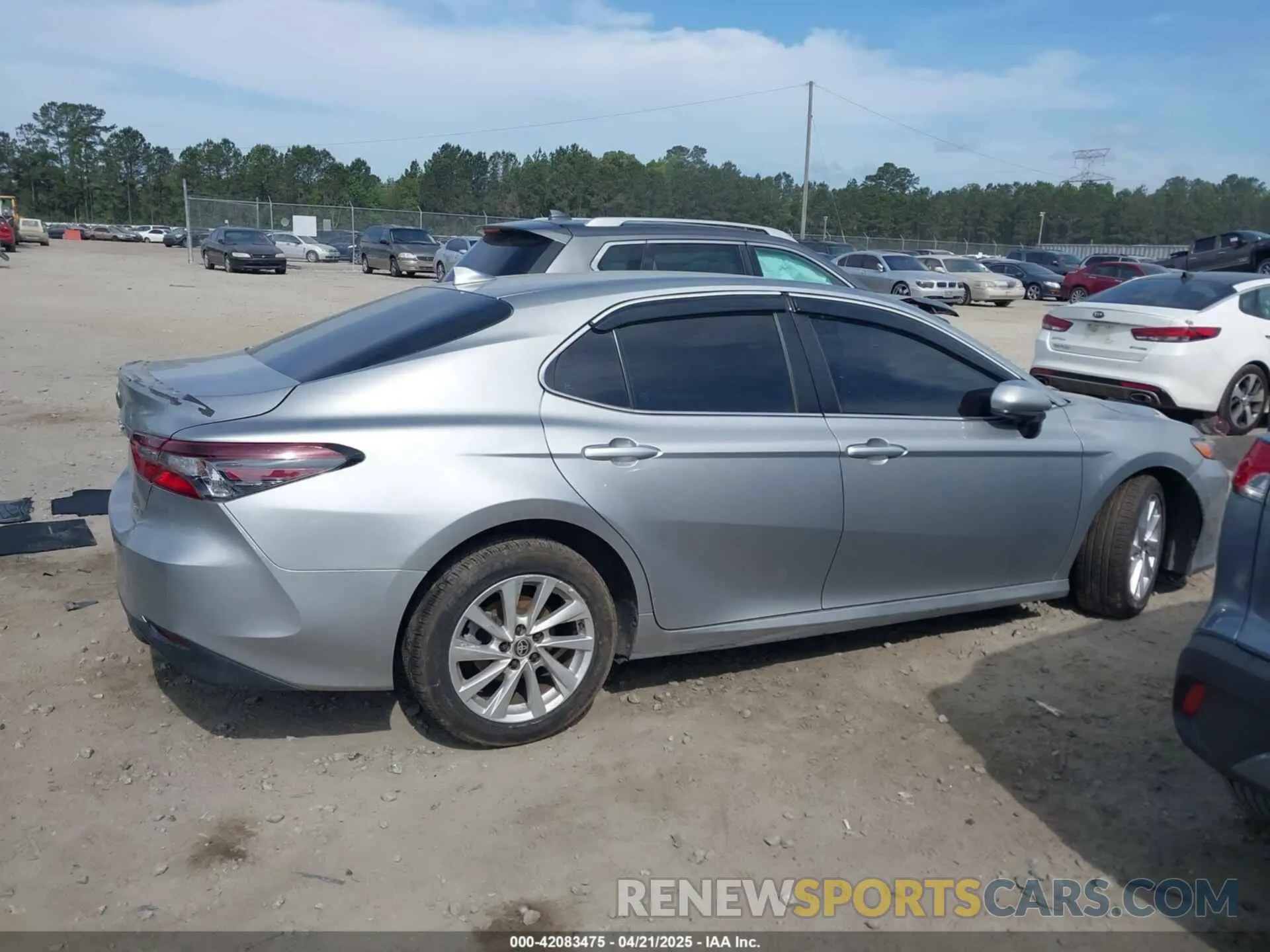 13 Photograph of a damaged car 4T1C11AK6MU443408 TOYOTA CAMRY 2021