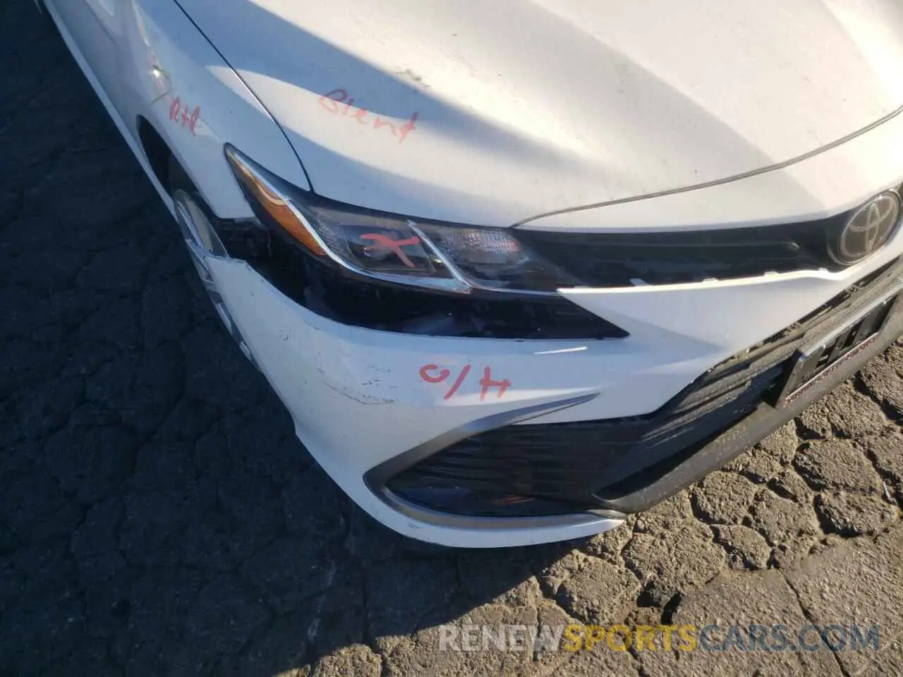 9 Photograph of a damaged car 4T1C11AK6MU545744 TOYOTA CAMRY 2021