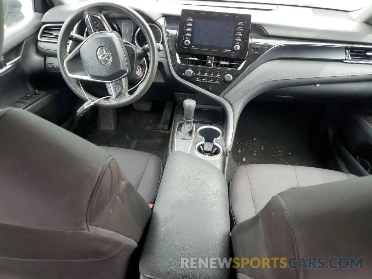 8 Photograph of a damaged car 4T1C11AK6MU562687 TOYOTA CAMRY 2021