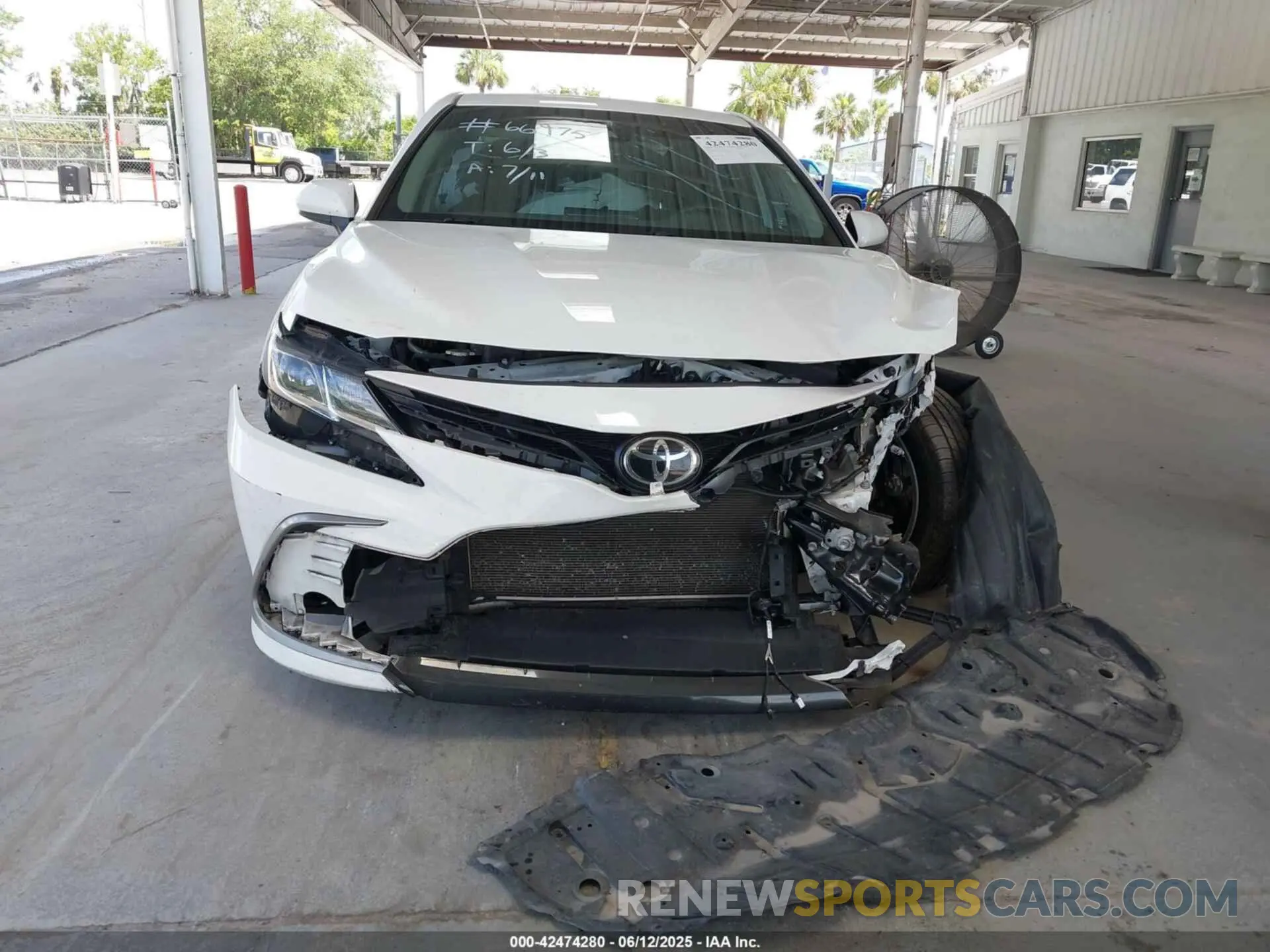 12 Photograph of a damaged car 4T1C11AK6MU580090 TOYOTA CAMRY 2021