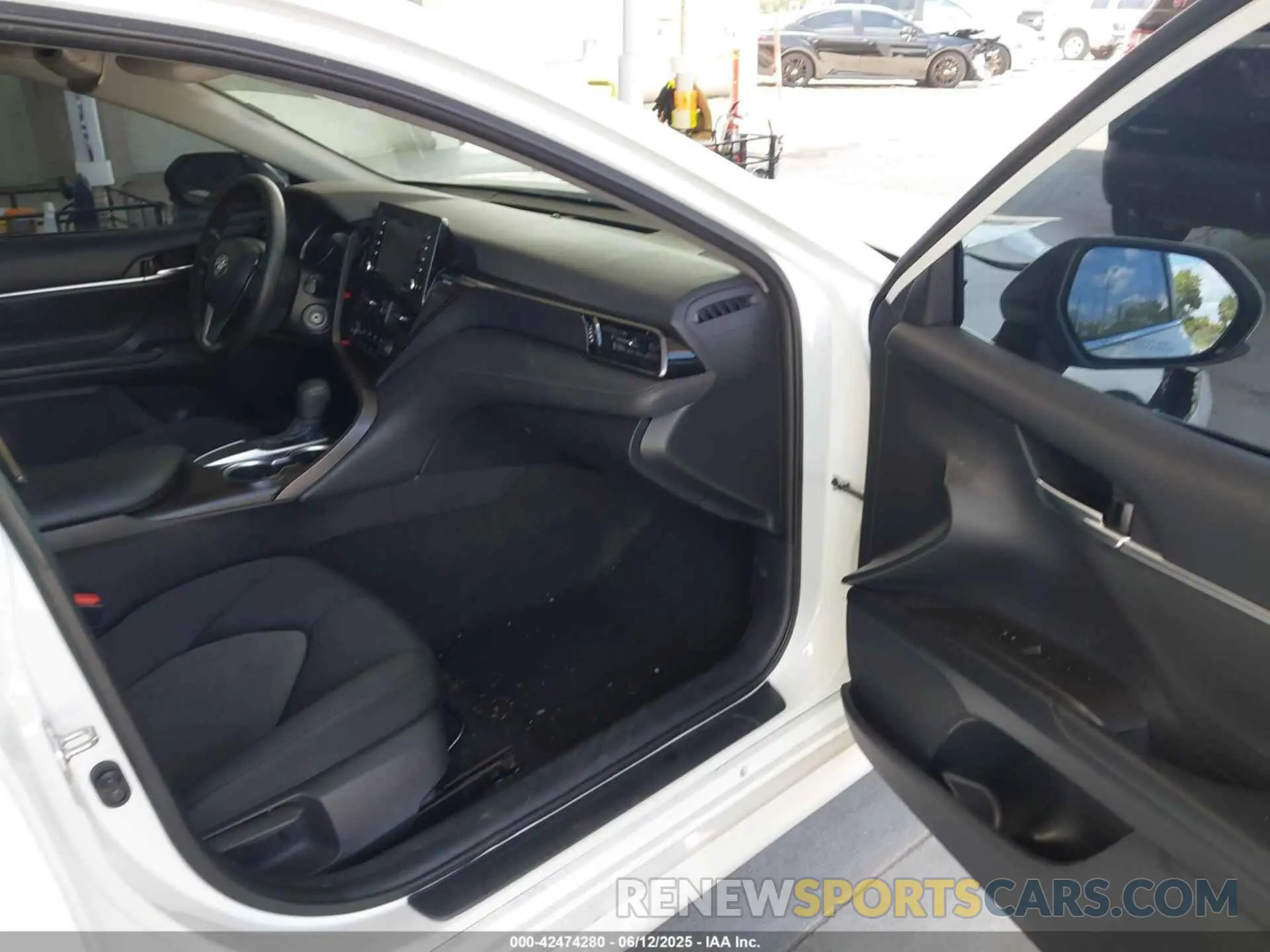 5 Photograph of a damaged car 4T1C11AK6MU580090 TOYOTA CAMRY 2021