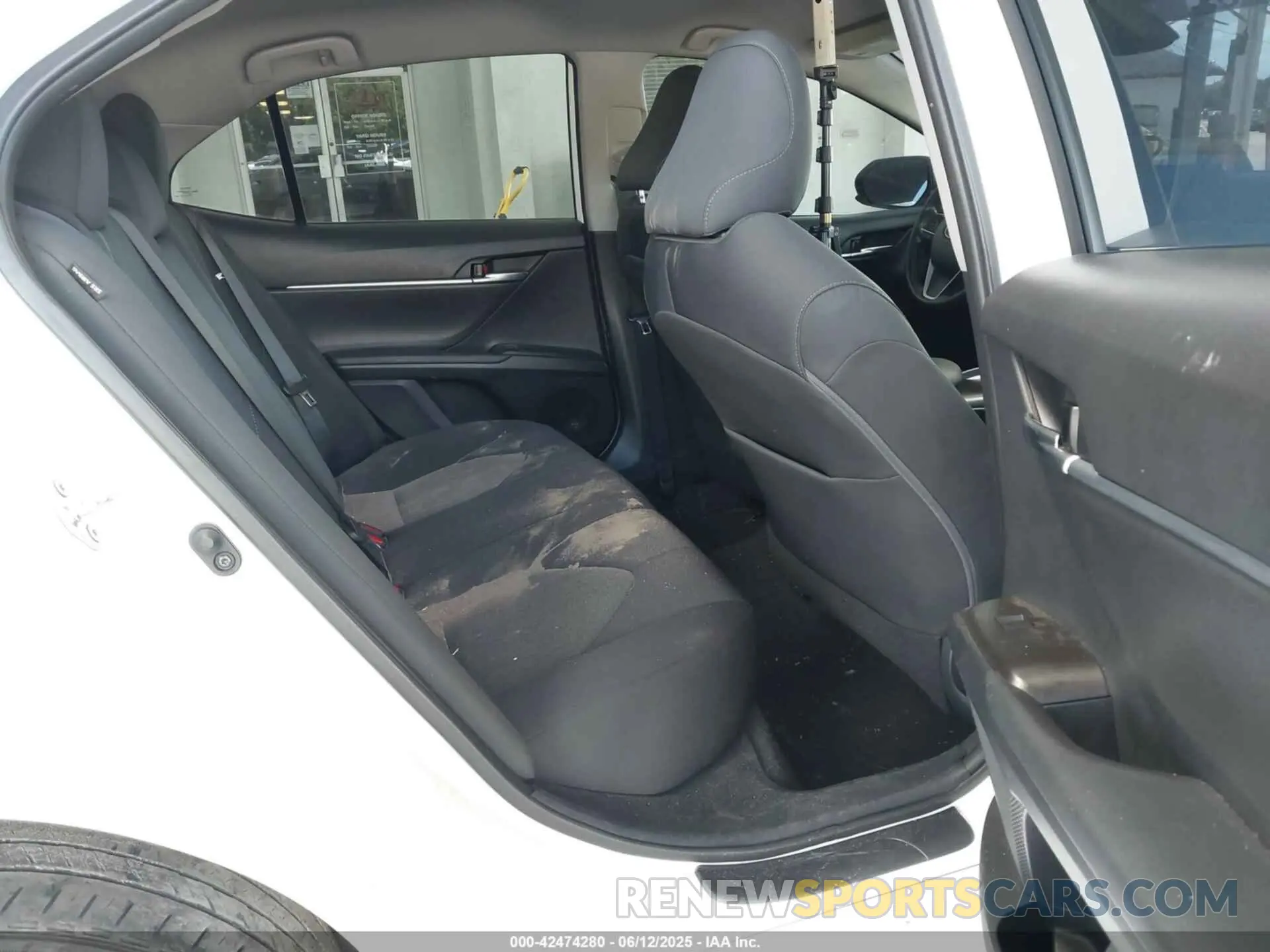 8 Photograph of a damaged car 4T1C11AK6MU580090 TOYOTA CAMRY 2021