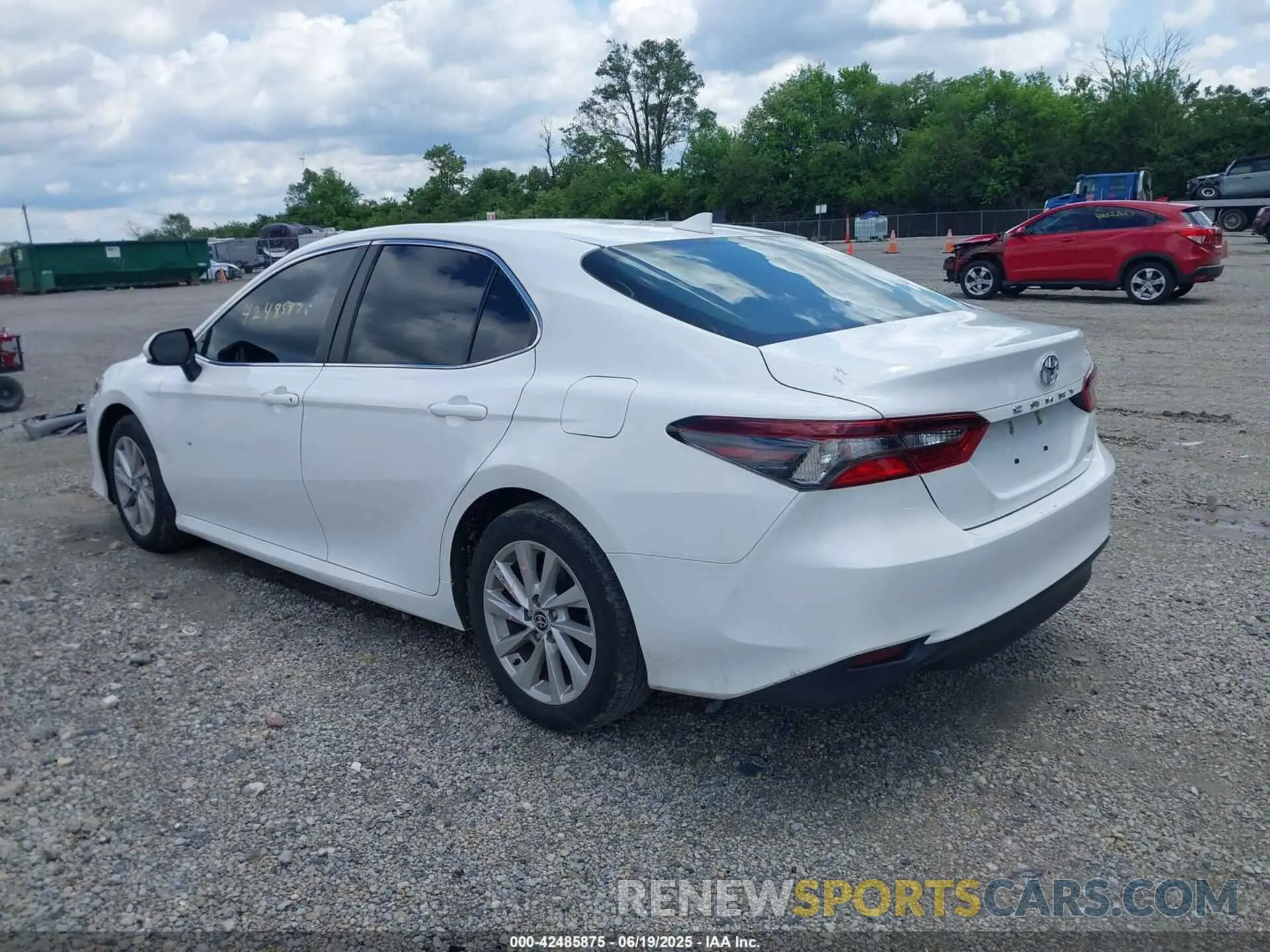 3 Photograph of a damaged car 4T1C11AK7MU458144 TOYOTA CAMRY 2021