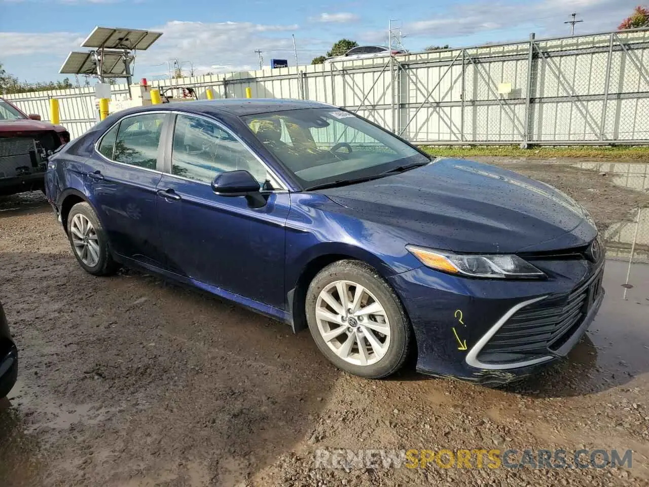 4 Photograph of a damaged car 4T1C11AK7MU475218 TOYOTA CAMRY 2021